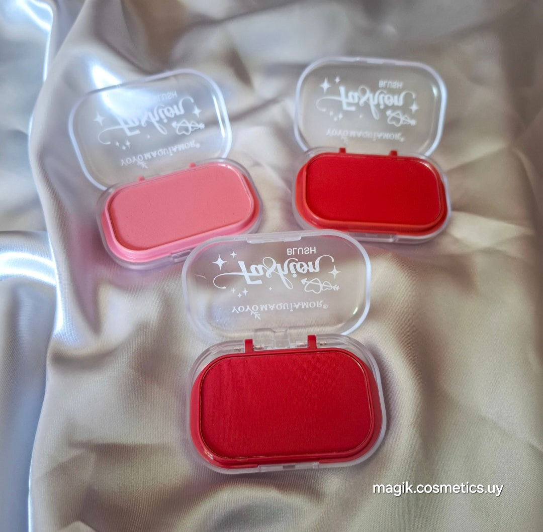 Rubor en polvo con espejo y esponjita #346