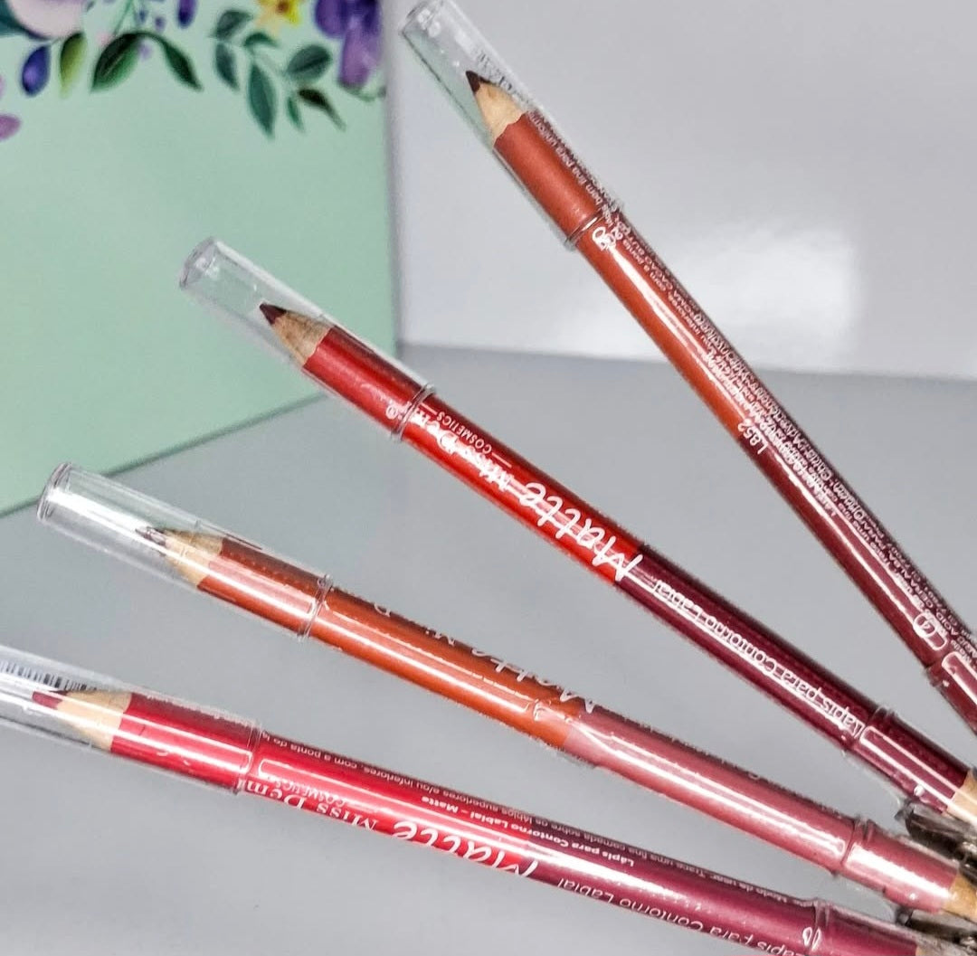 Delineador de labios doble Miss Demi #92