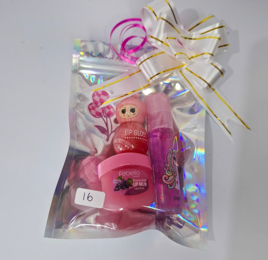 Combo día del niño (bálsamos y brillos labiales