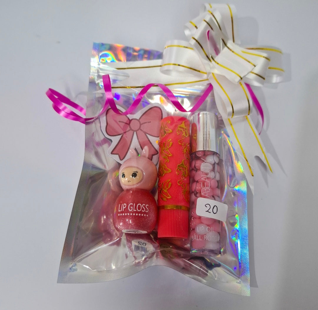 Combo día del niño (bálsamos y brillos labiales
